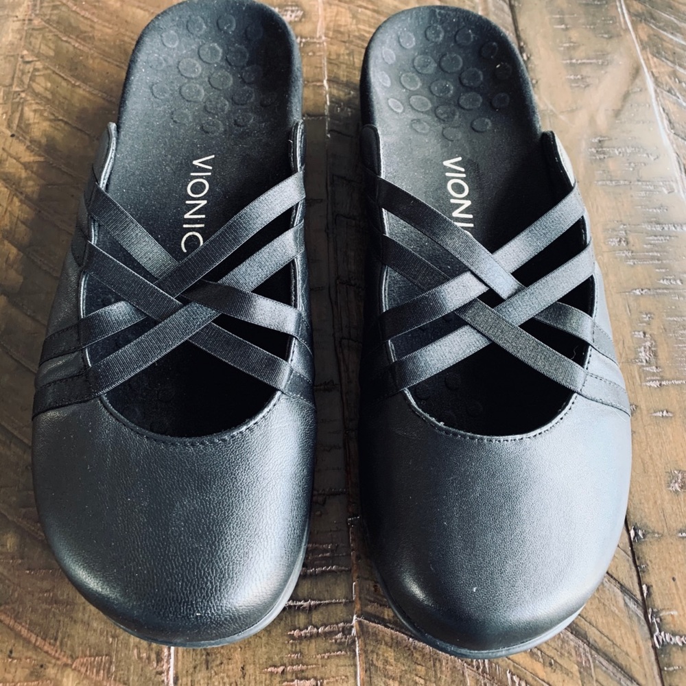 Vionic Clair slip-on